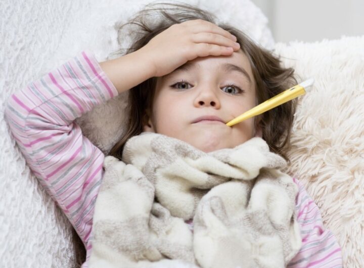 Phòng bệnh cảm cúm cho trẻ em khi thay đổi thời tiết